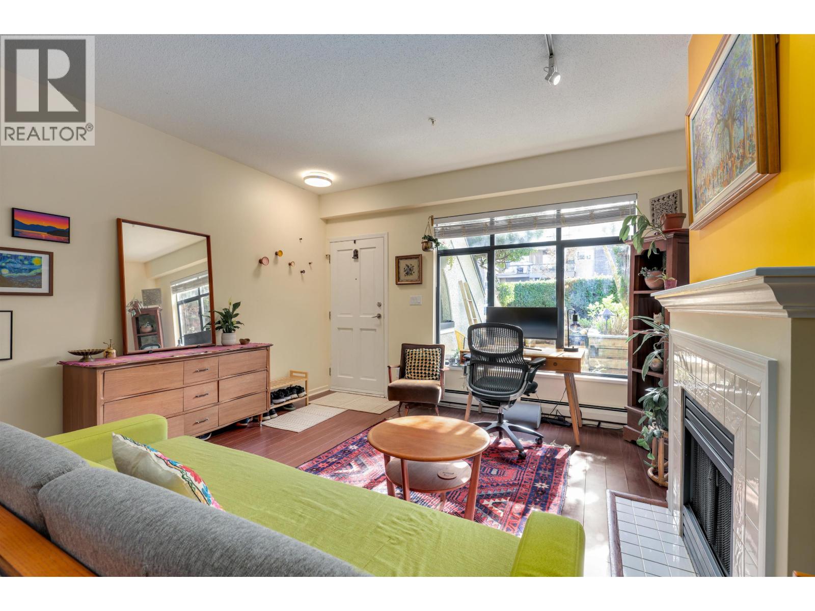 6 221 ASH STREET, New Westminster