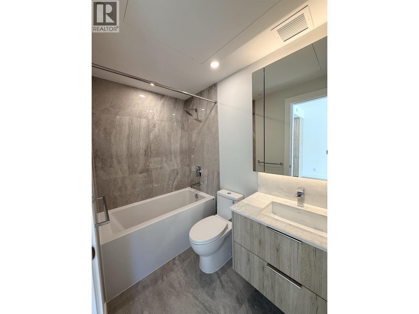 306 423 6TH STREET, West Vancouver