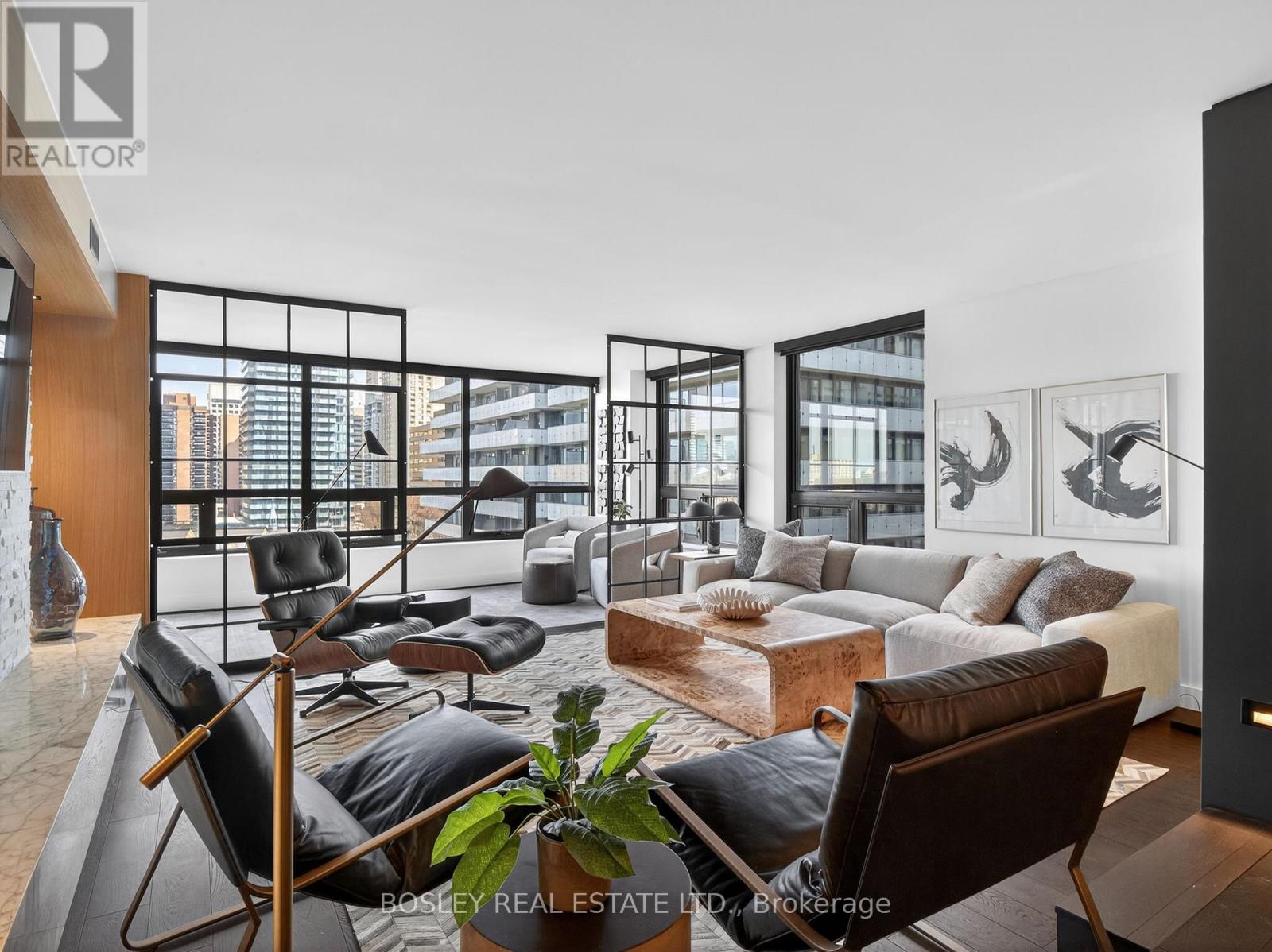 1402 - 62 WELLESLEY STREET W