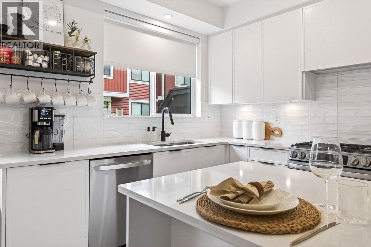 115 24951 112 AVENUE, Maple Ridge