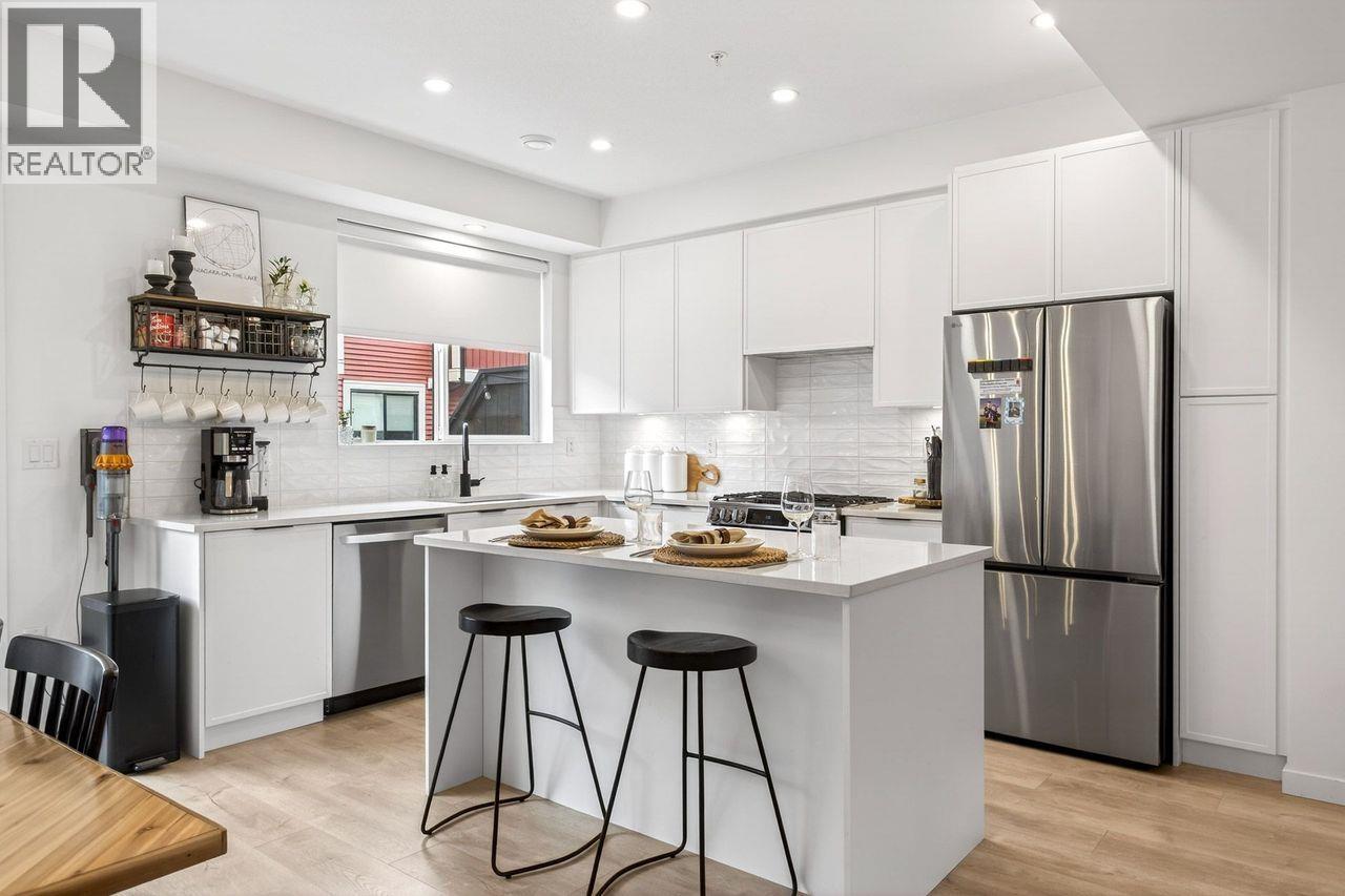 115 24951 112 AVENUE, Maple Ridge