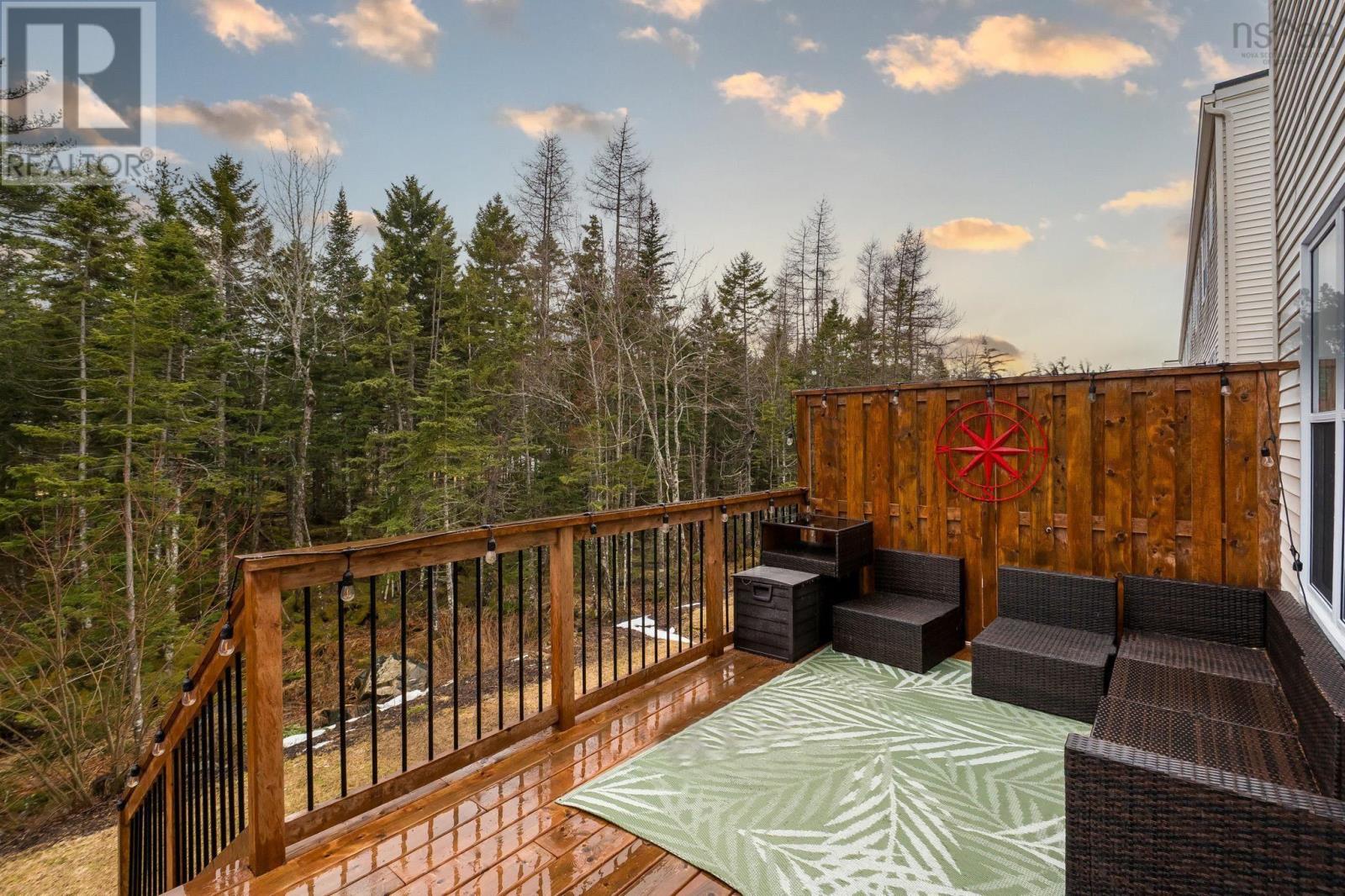 28 TREKKER DRIVE - 26