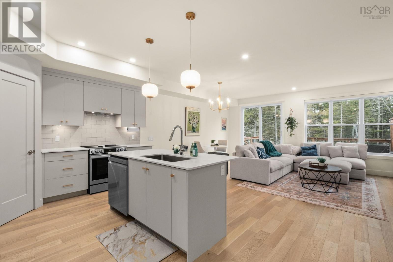 28 TREKKER DRIVE - 8