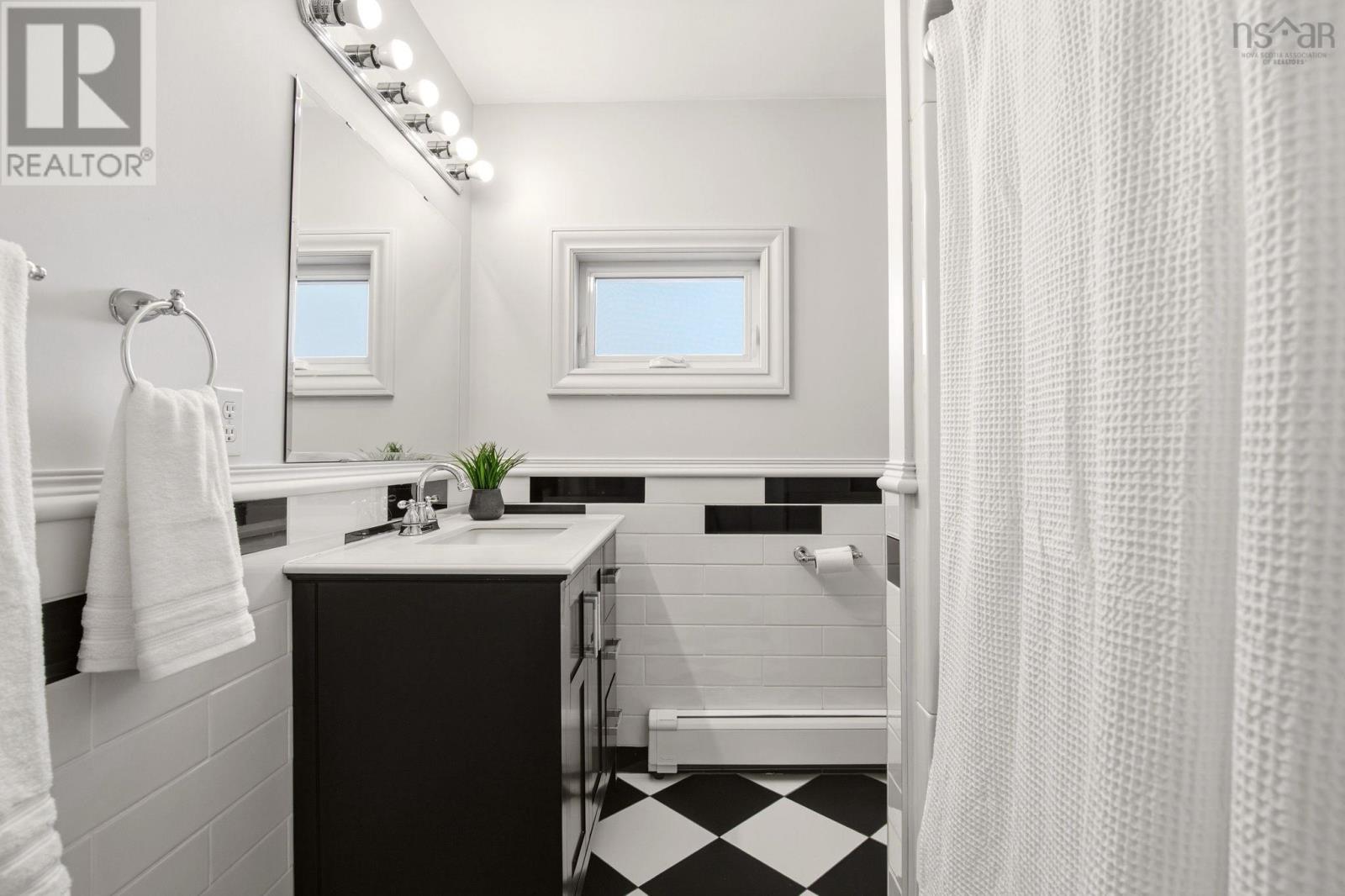 Property 21 of 40 of 5895 Cabot Street