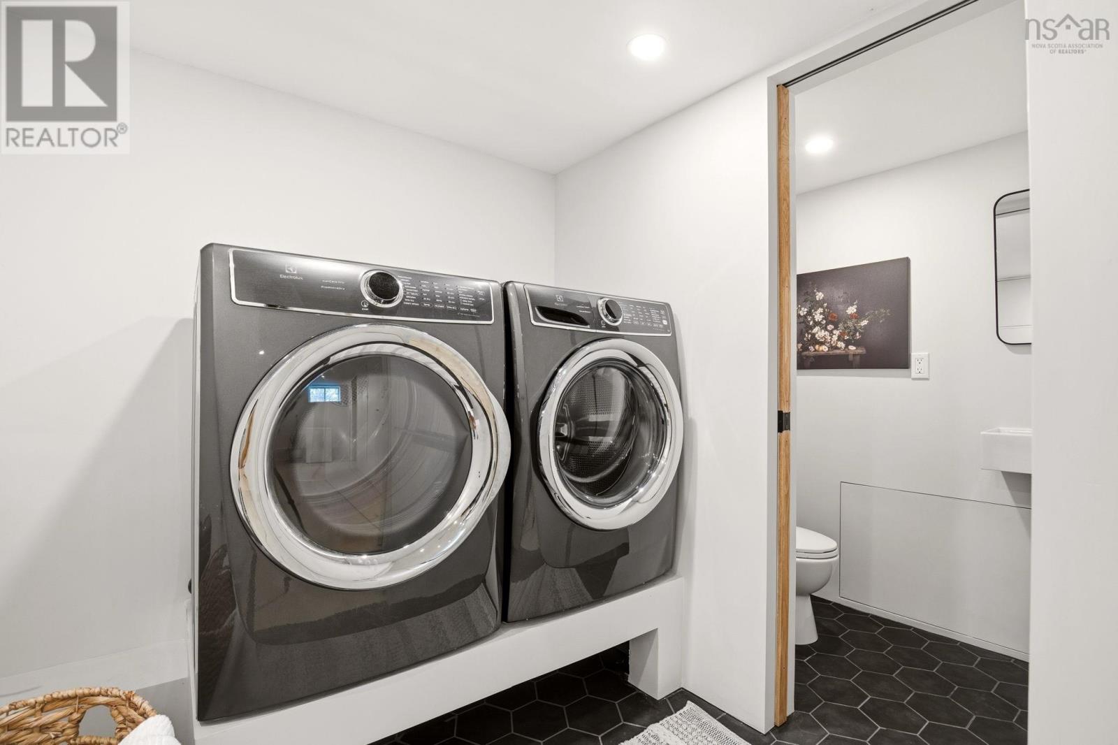 Property 31 of 40 of 5895 Cabot Street