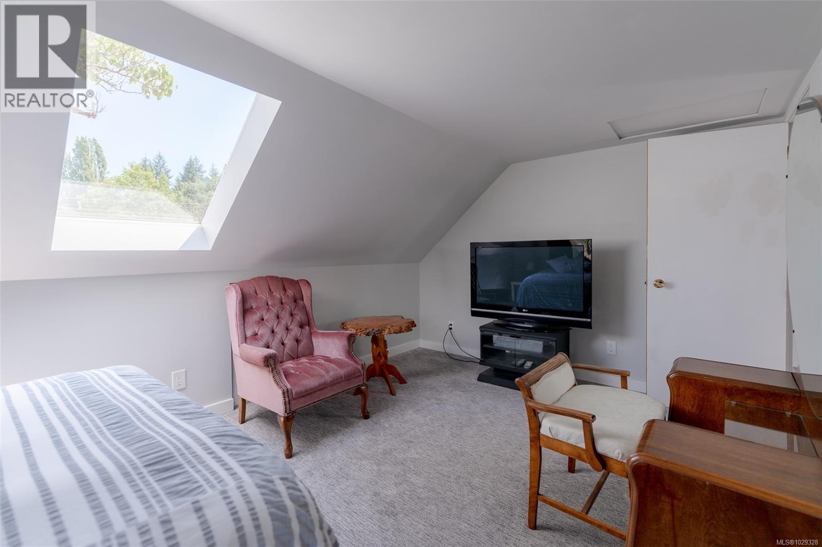 6088 Renton Rd S - 33