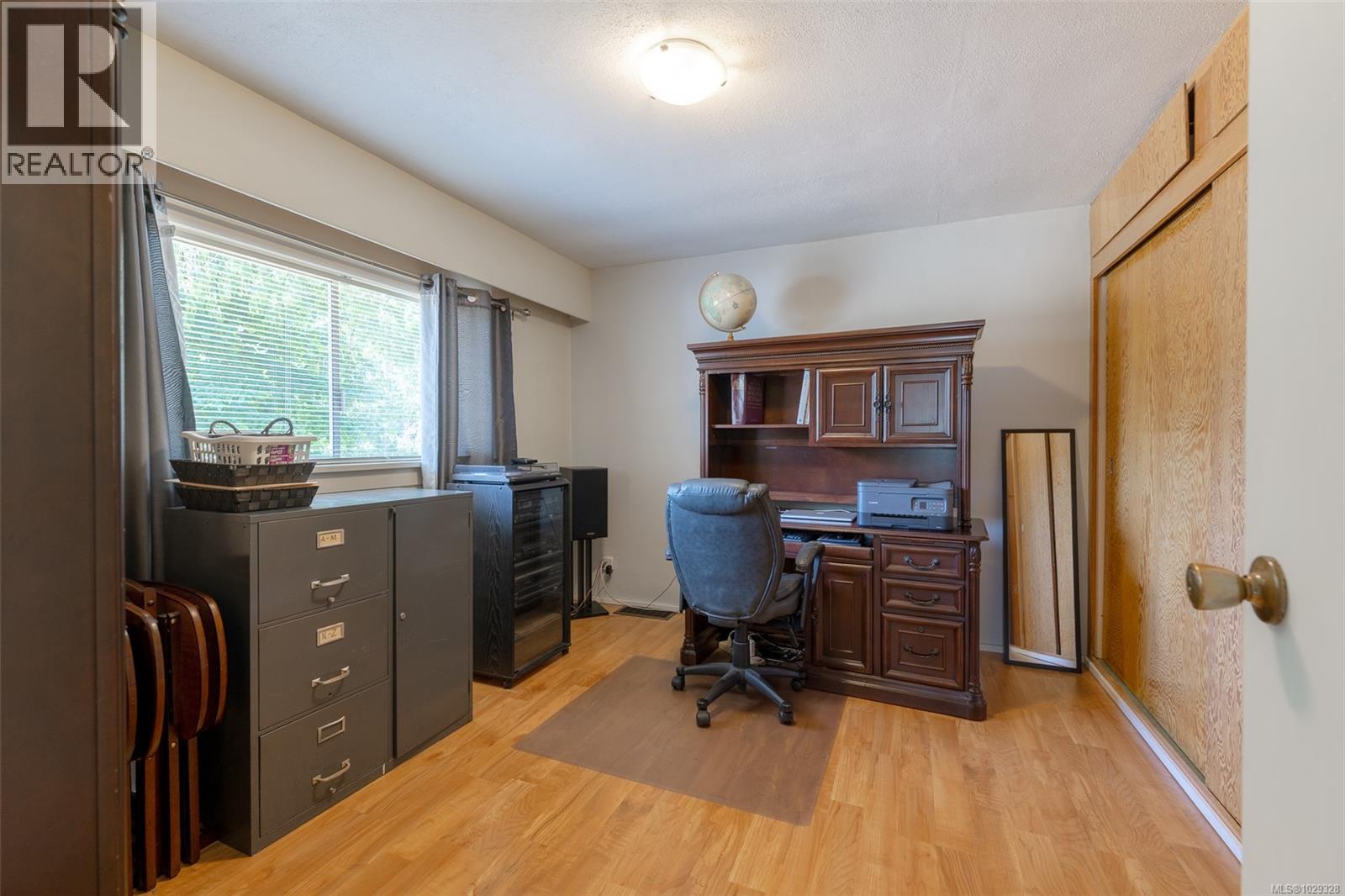 6088 Renton Rd S - 23