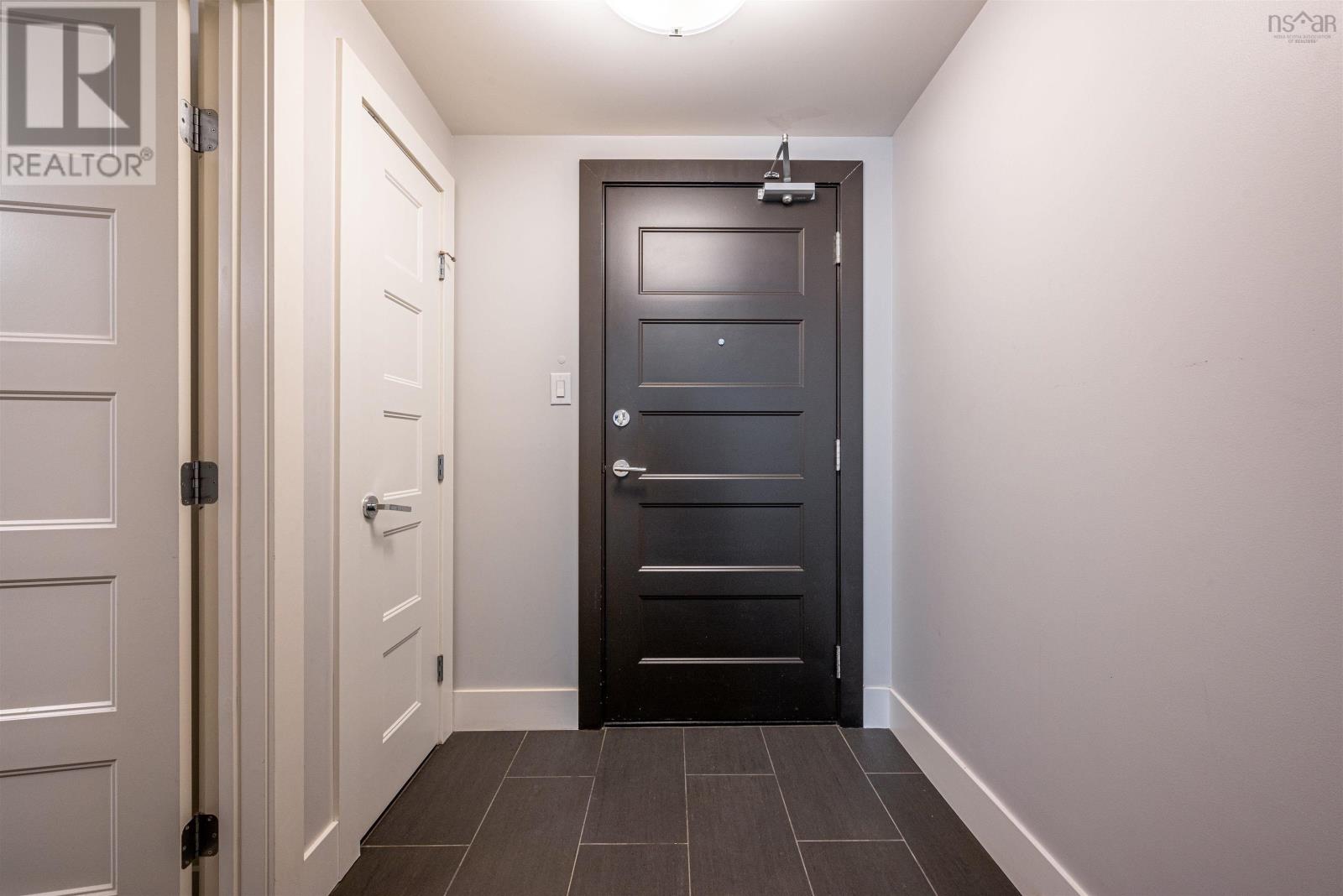 #403 15 KINGS WHARF PLACE - 4