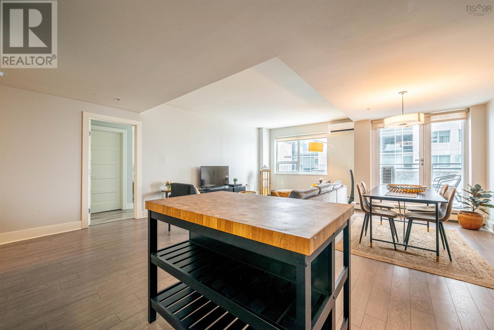 #403 15 KINGS WHARF PLACE - 10