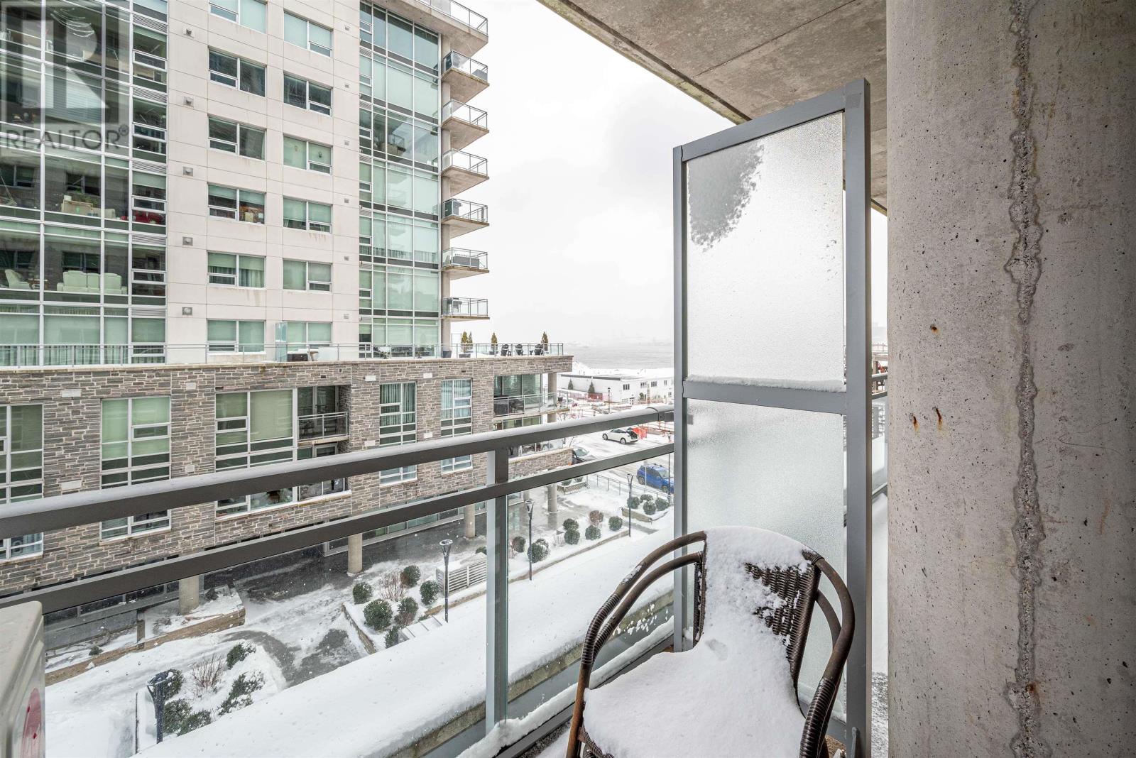 #403 15 KINGS WHARF PLACE - 28