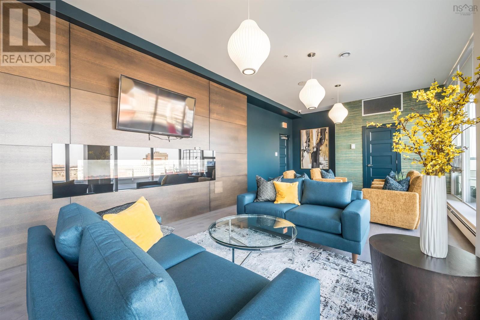 #403 15 KINGS WHARF PLACE - 37