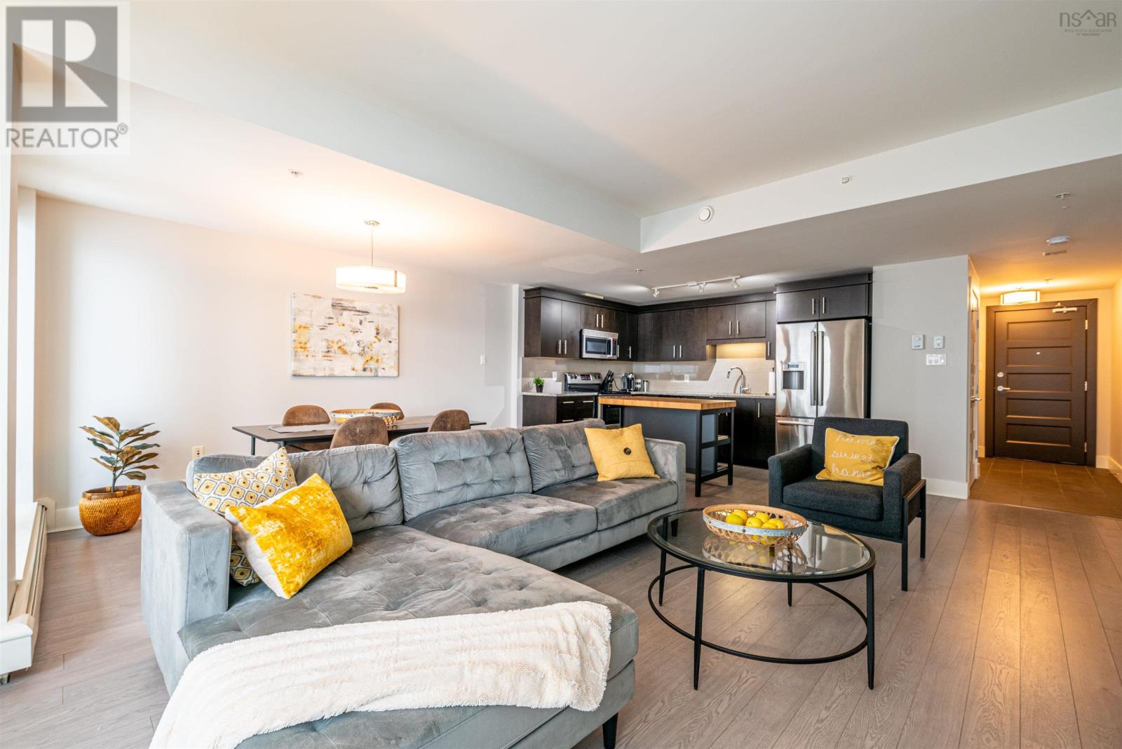 #403 15 Kings Wharf Place - 1