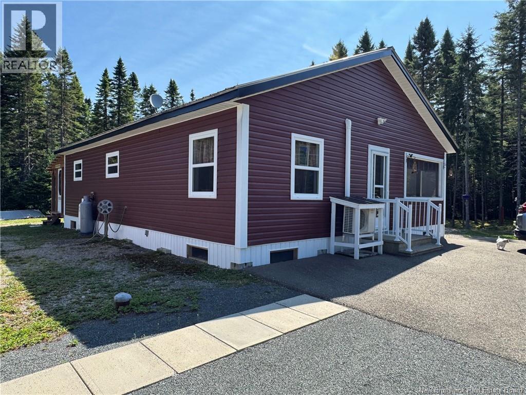 11 Burt Cliff Rd - 33