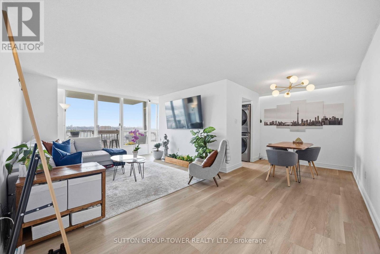 Listing photo of 1901 - 3077 WESTON ROAD