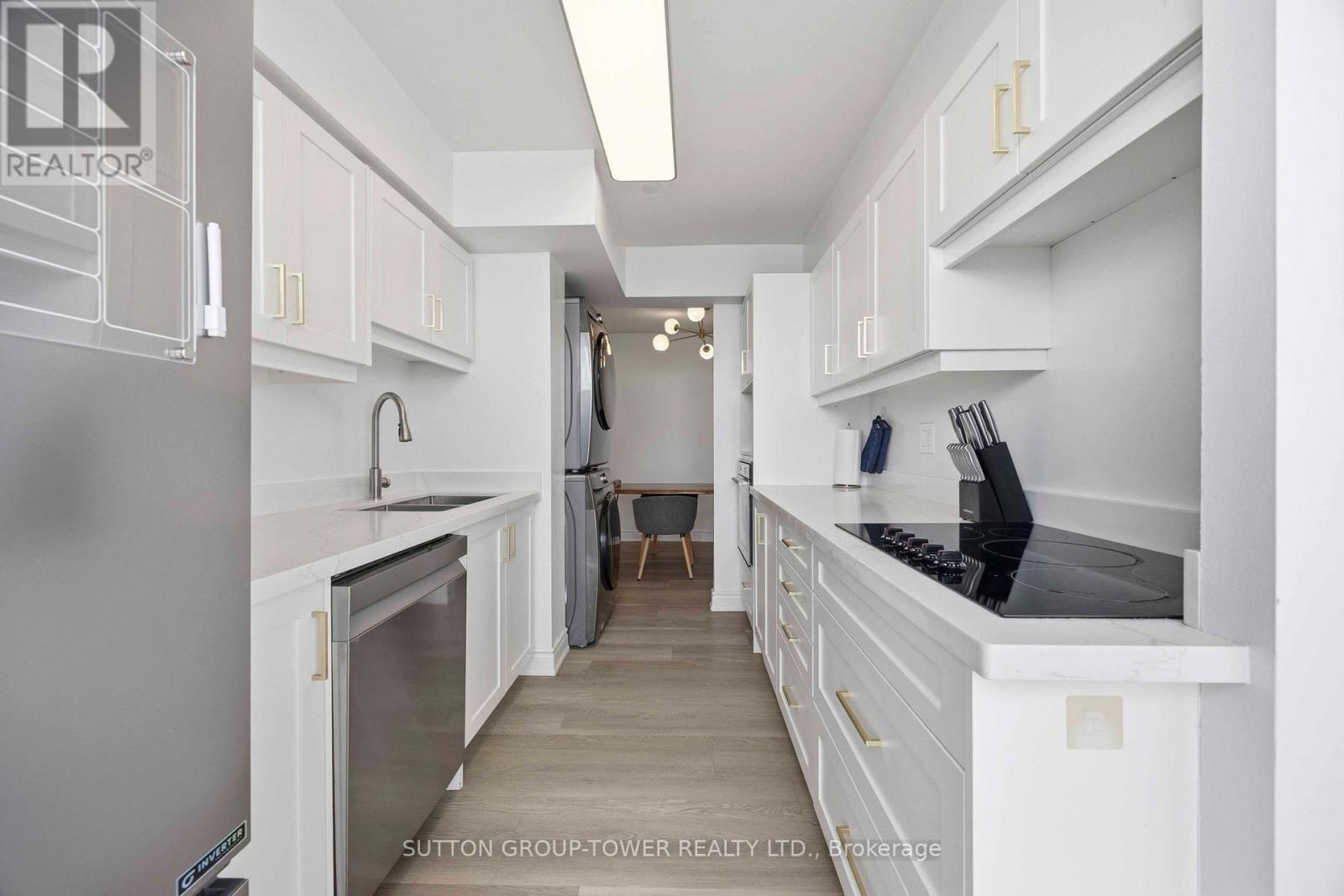 #1901 3077 WESTON ROAD - 14