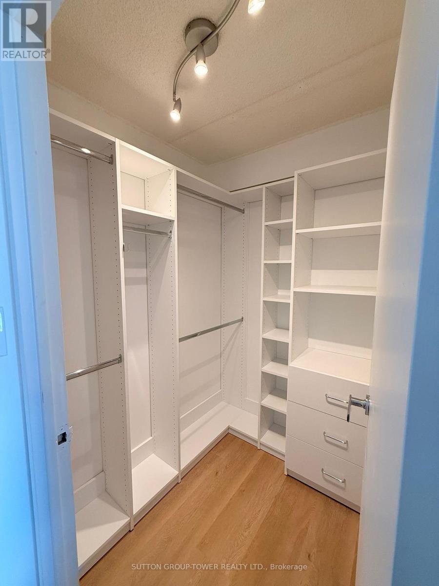 #1901 3077 WESTON ROAD - 19
