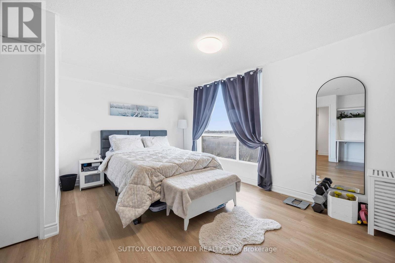 #1901 3077 WESTON ROAD - 21