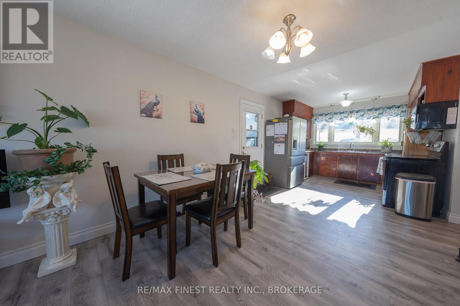 2221 BURBROOK ROAD - 15