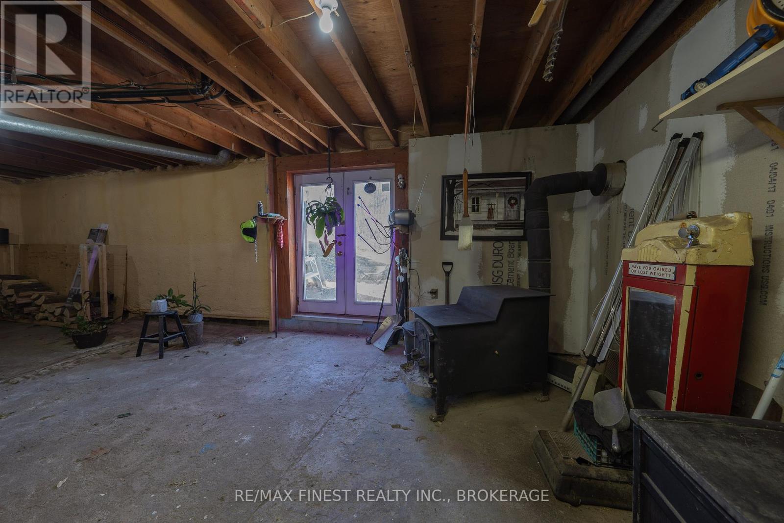 2221 BURBROOK ROAD - 23