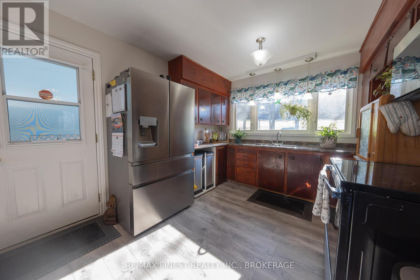 2221 BURBROOK ROAD - 5