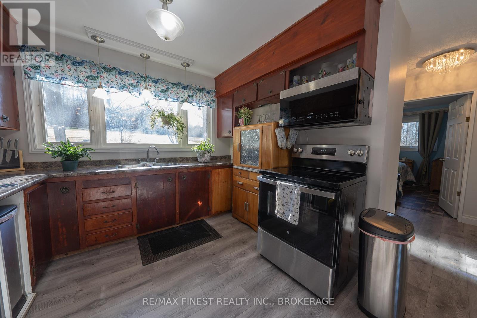 2221 BURBROOK ROAD - 7