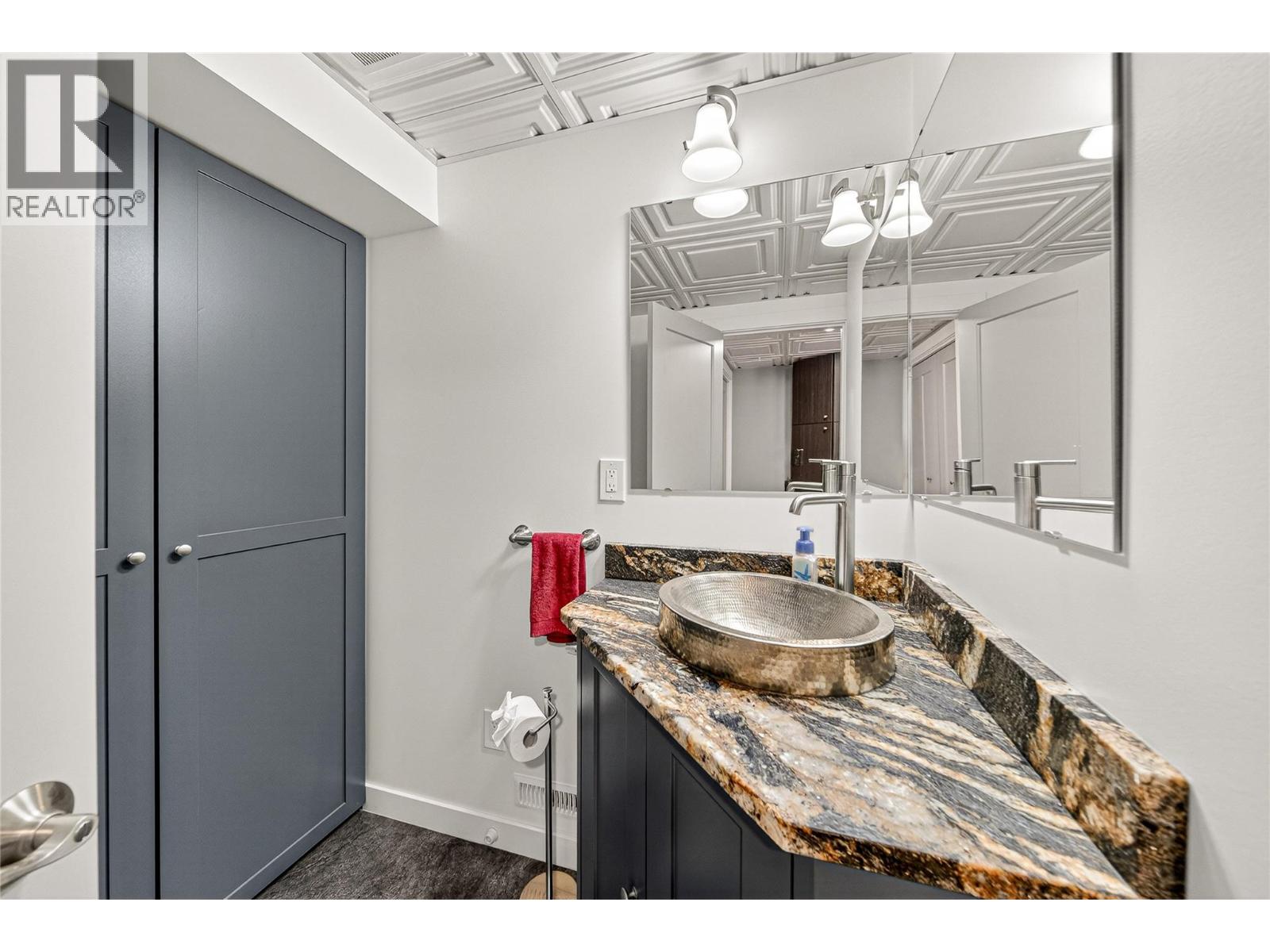 921 Alpine Way - 17