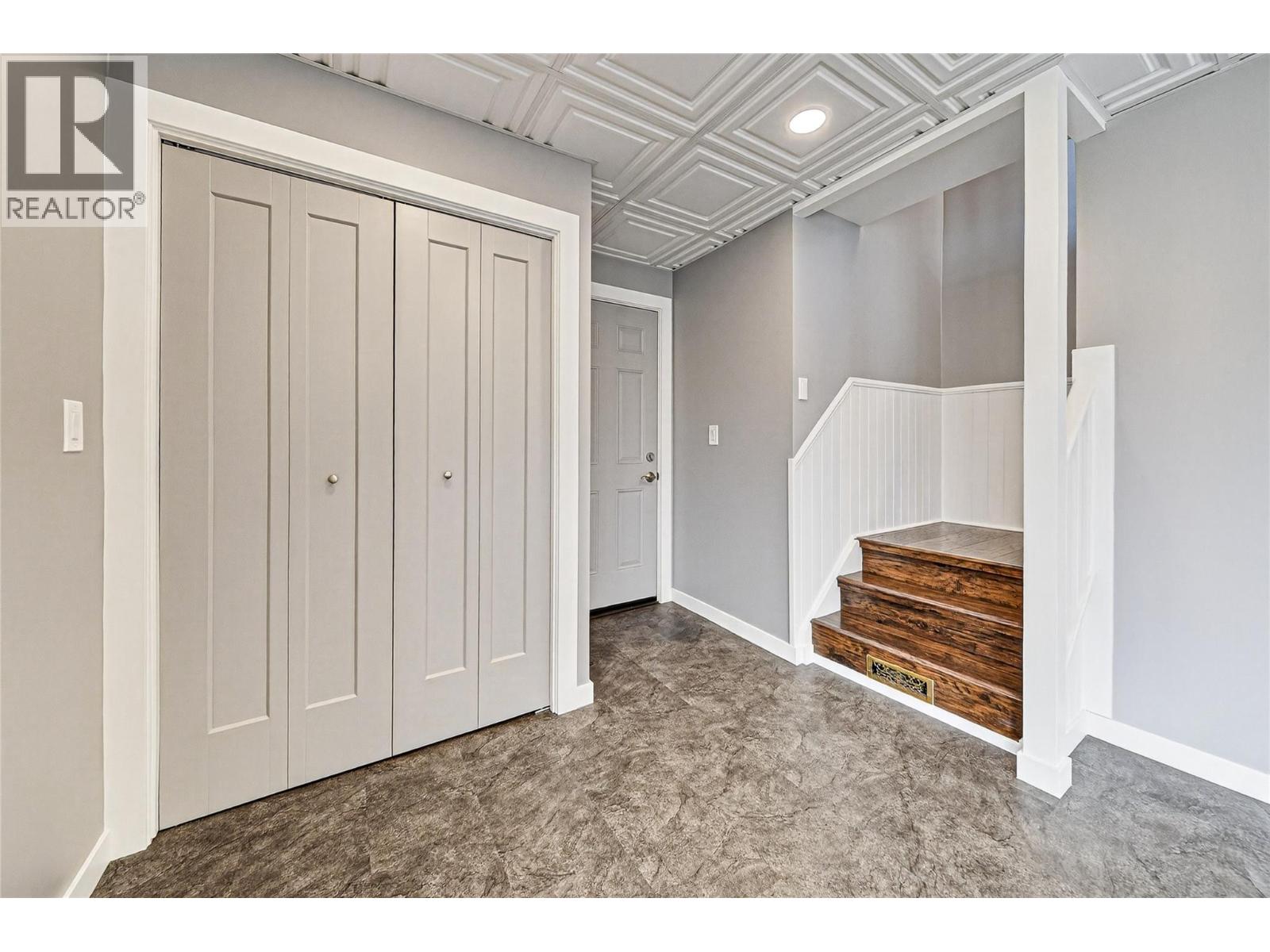 921 Alpine Way - 18