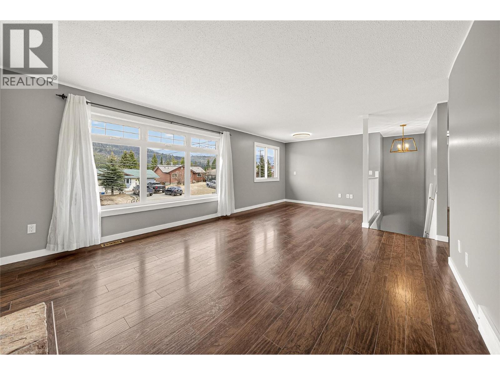 921 Alpine Way - 22