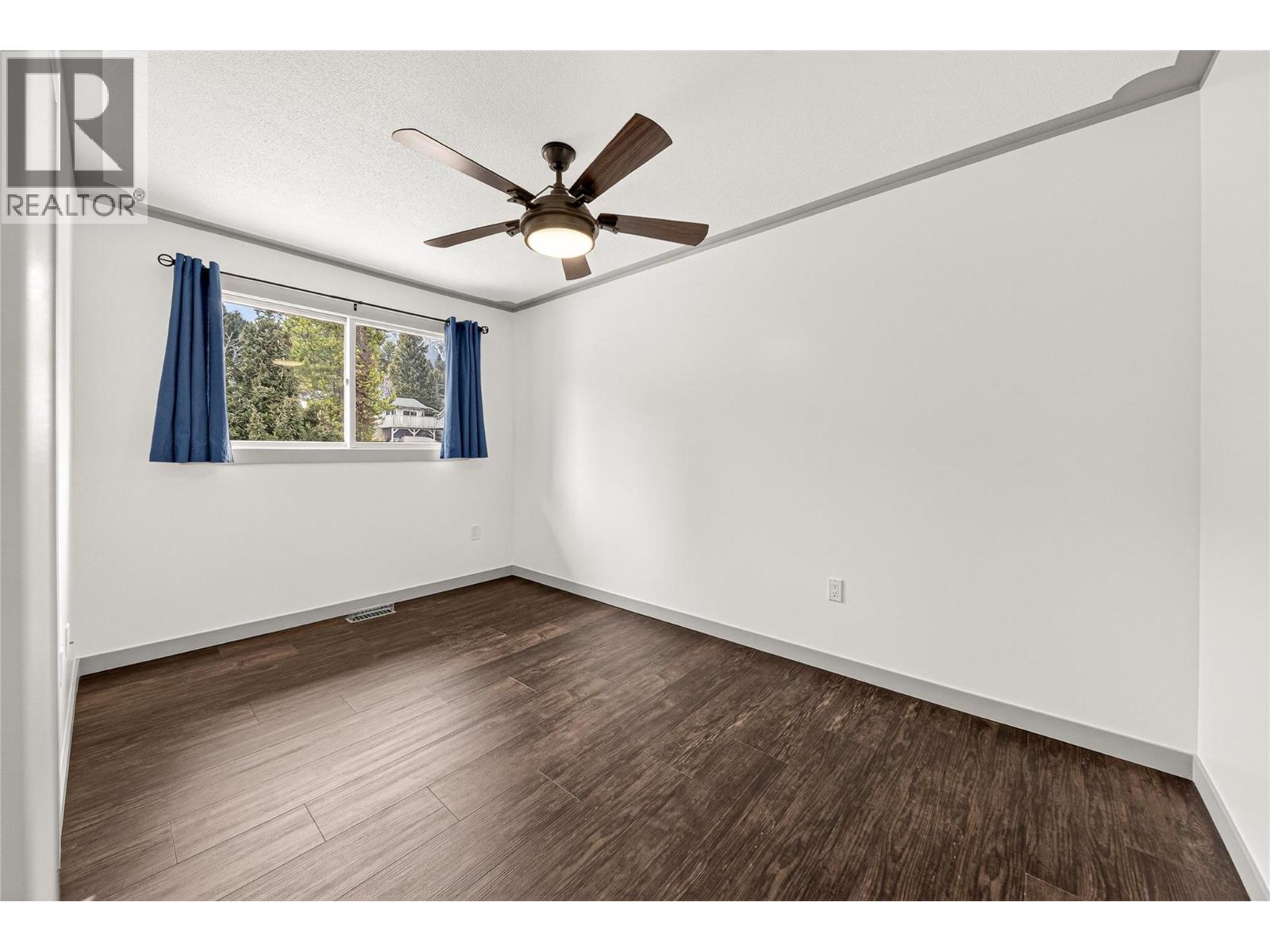 921 Alpine Way - 23