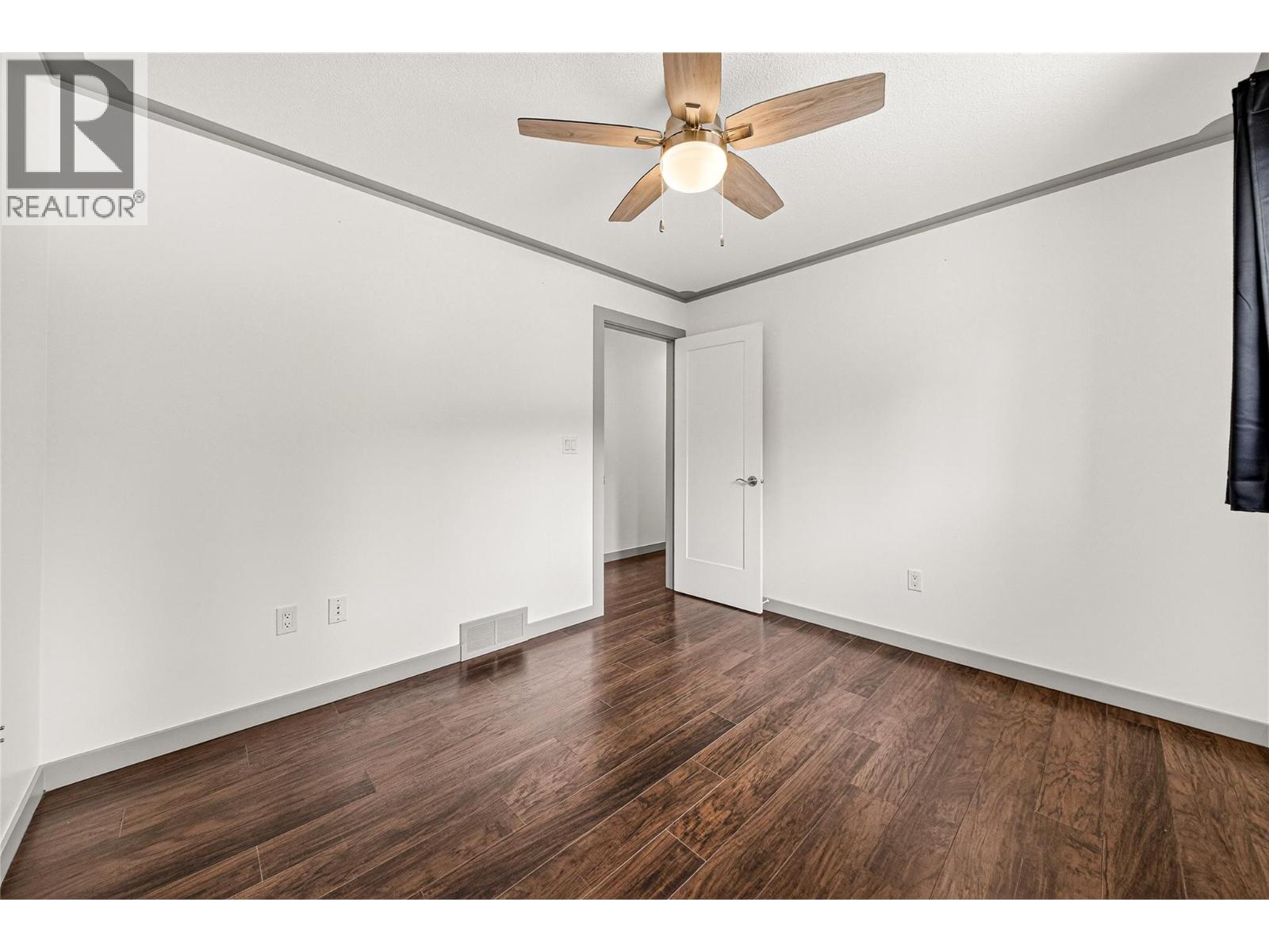 921 Alpine Way - 26