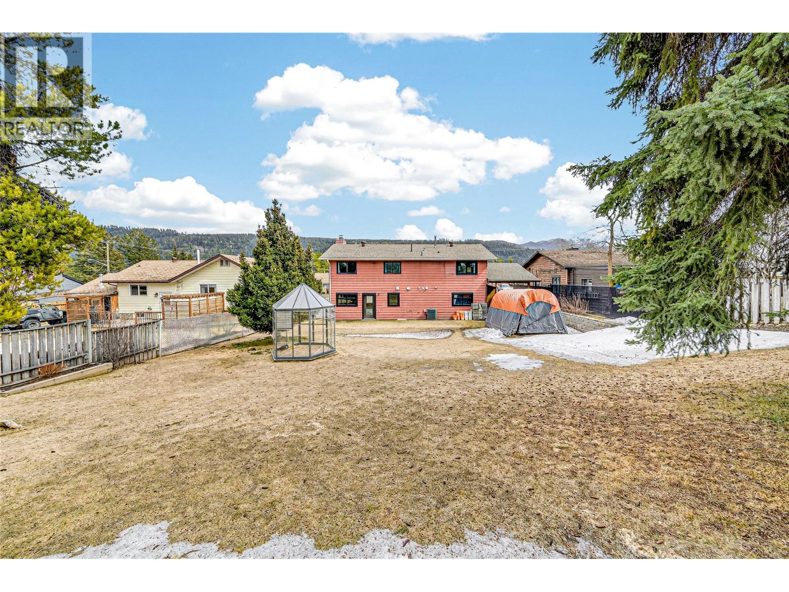 921 Alpine Way - 40