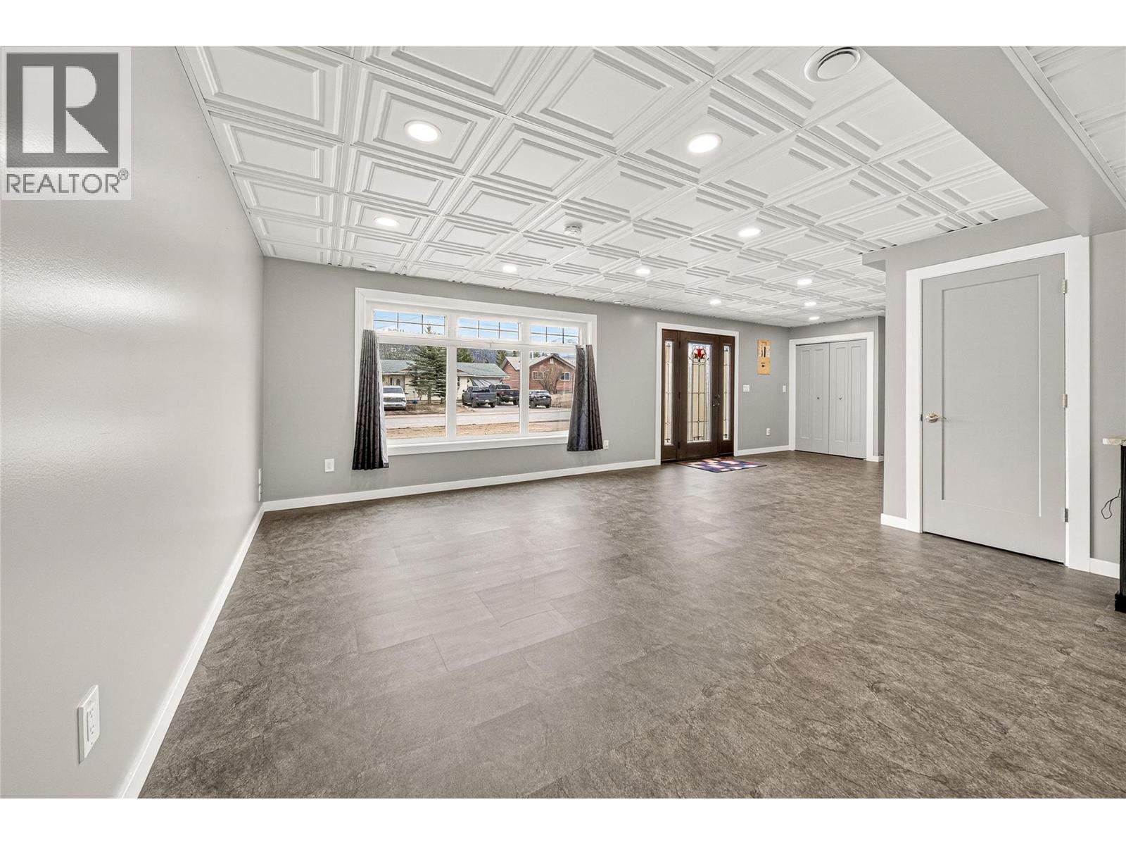 921 Alpine Way - 5