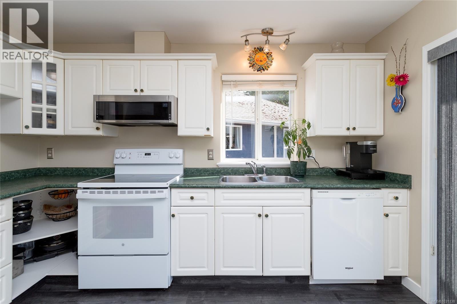 123 St. Clair Pl, Langford