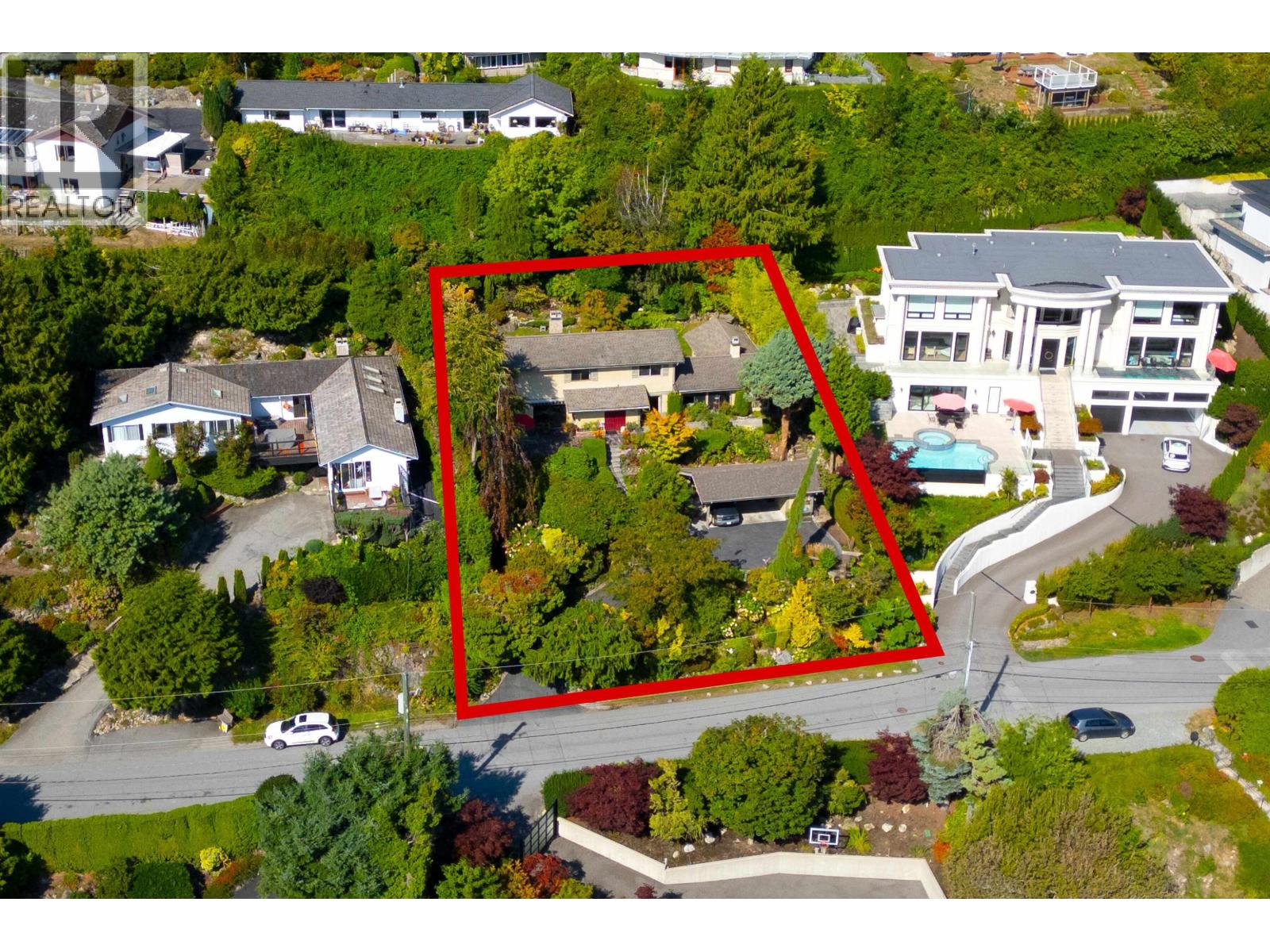 560 CRAIGMOHR DRIVE, West Vancouver