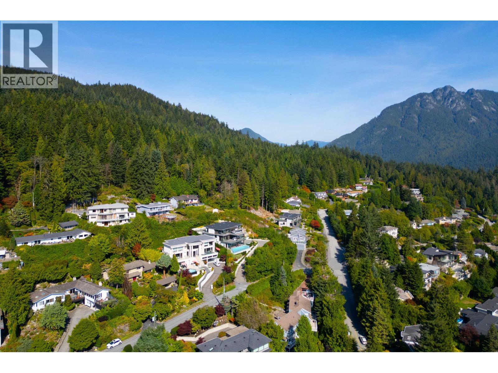 560 CRAIGMOHR DRIVE, West Vancouver