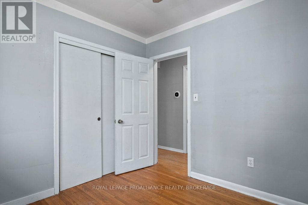 590 MACDONNELL STREET - 15