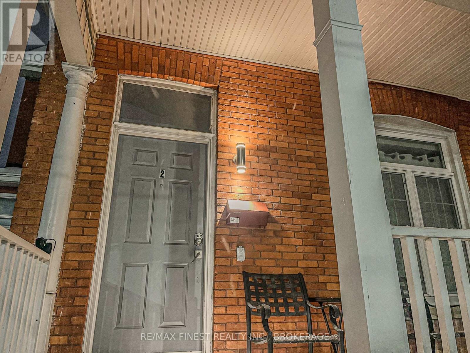 166 QUEEN STREET - 3
