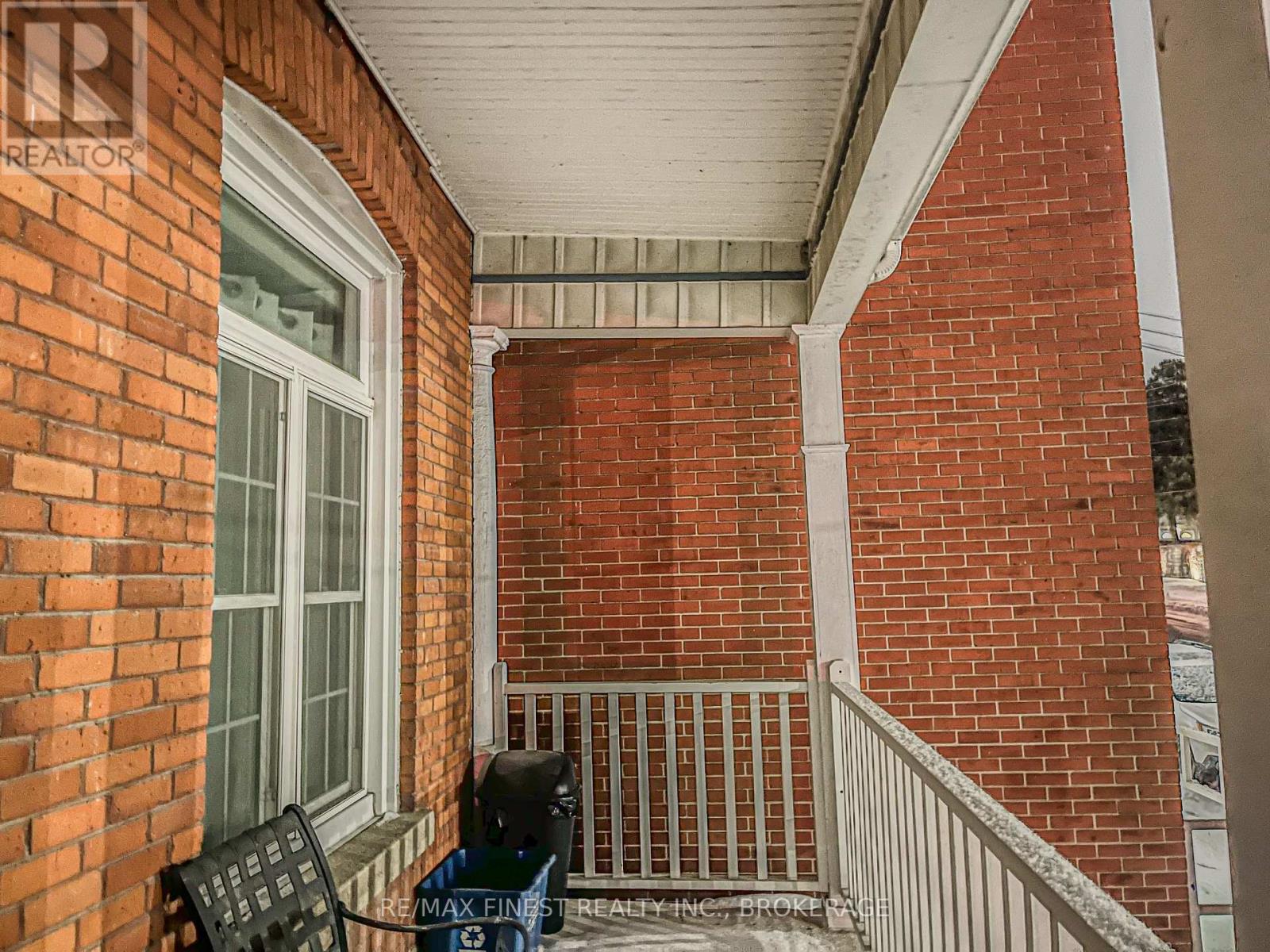 166 QUEEN STREET - 5