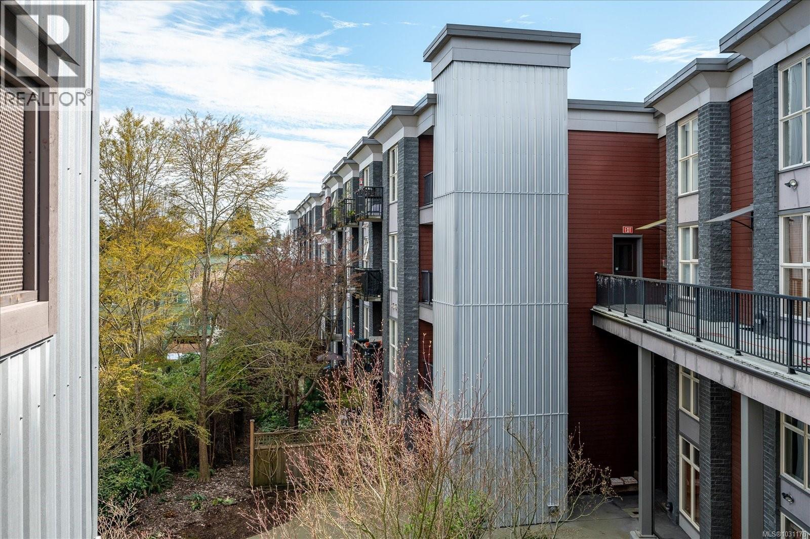 305 555 Franklyn St, Nanaimo