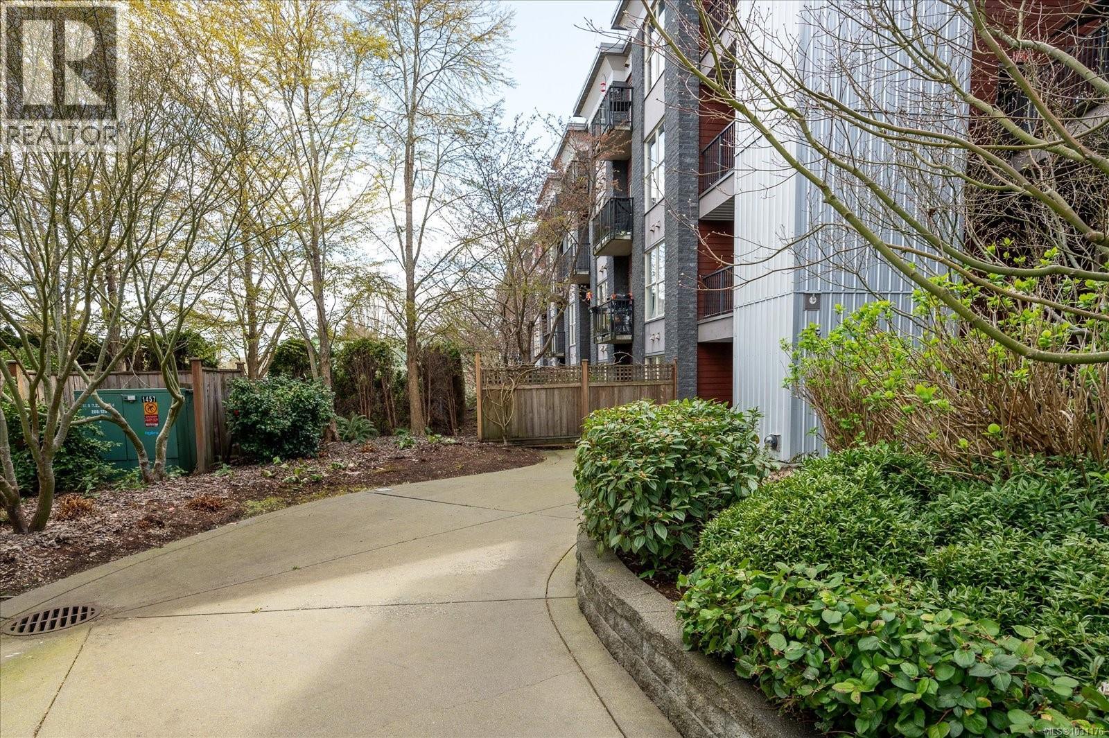 305 555 Franklyn St, Nanaimo