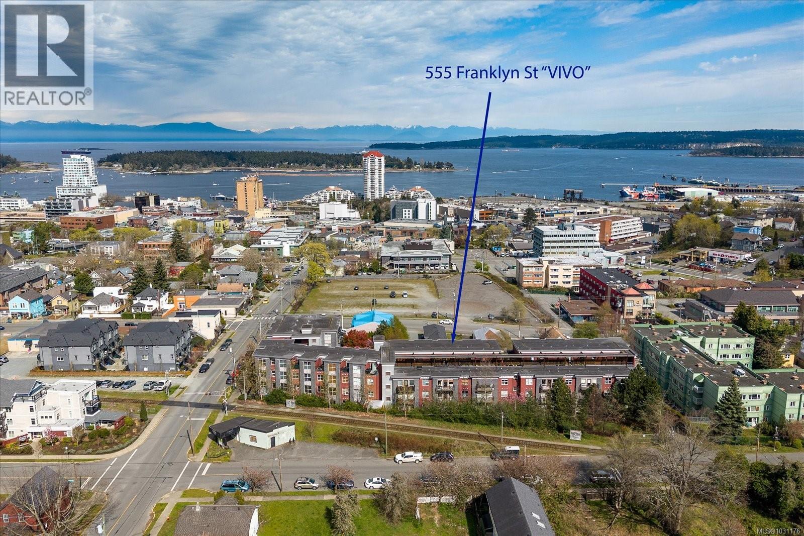 #305 555 Franklyn St - 35