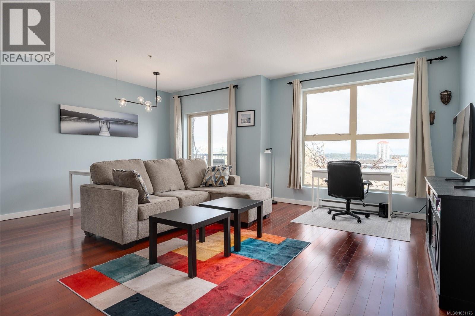 #305 555 Franklyn St - 8