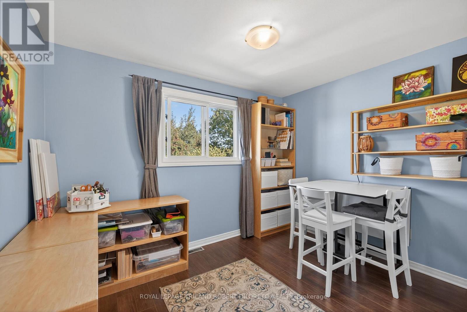 671 LADYBROOK CRESCENT Property Photo