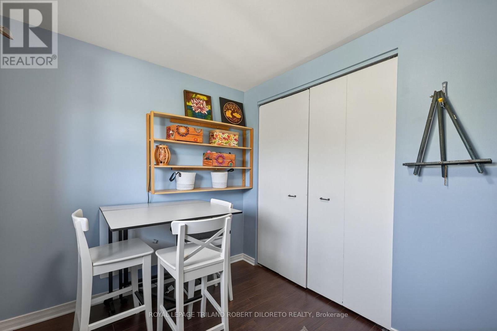 671 LADYBROOK CRESCENT Property Photo