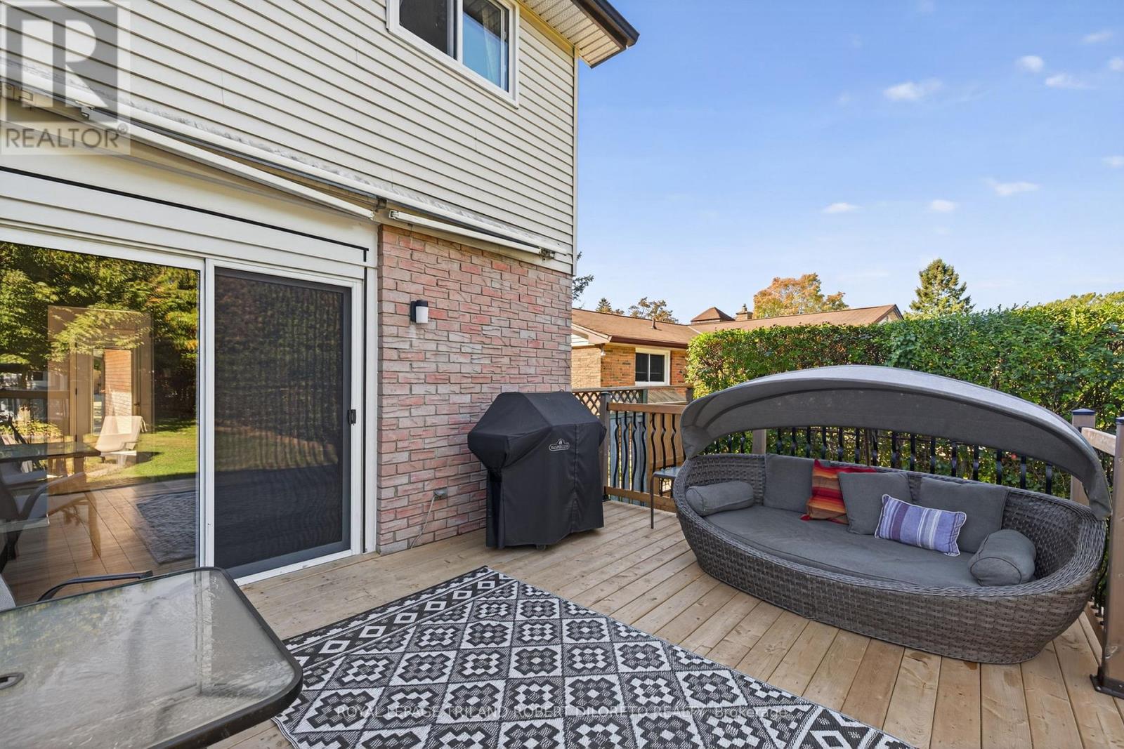 671 LADYBROOK CRESCENT Property Photo