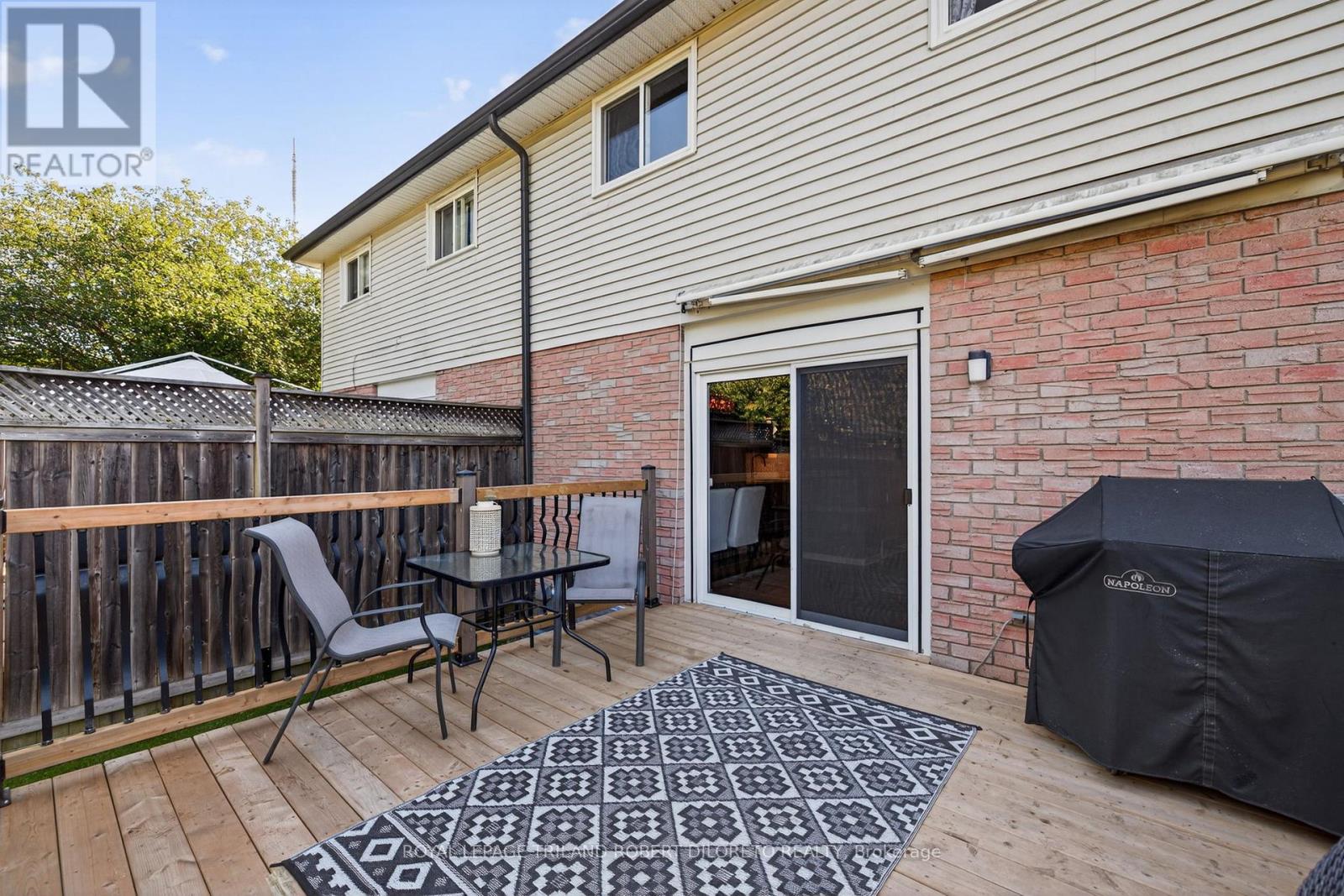 671 LADYBROOK CRESCENT Property Photo