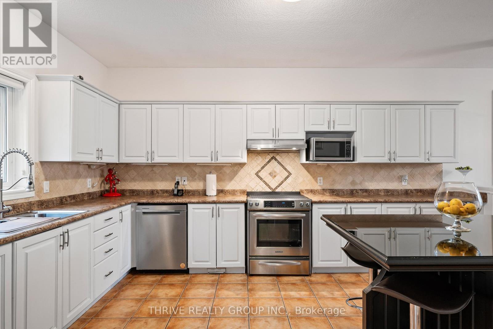 1025 CHERRYHAVEN DRIVE - 10