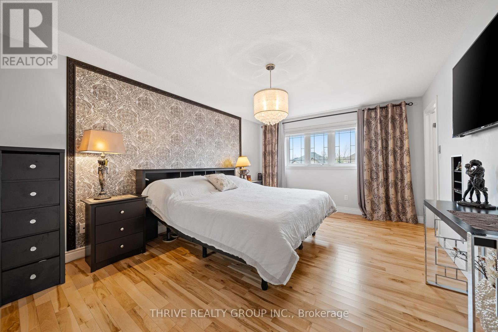 1025 CHERRYHAVEN DRIVE - 19