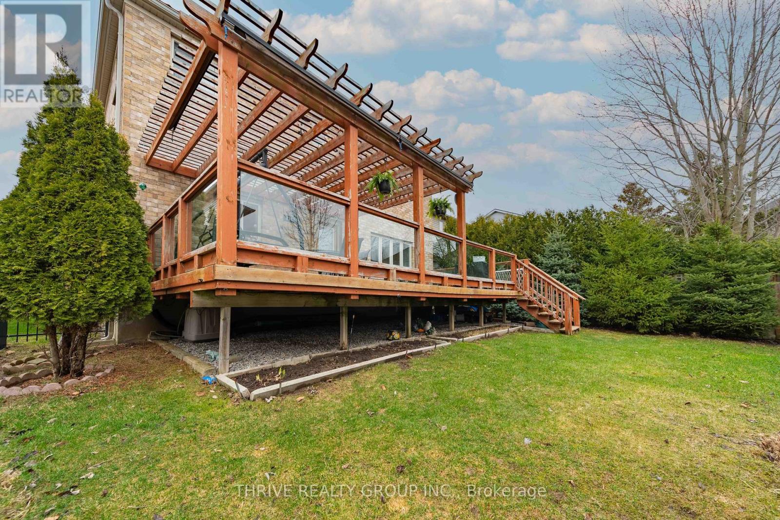 1025 CHERRYHAVEN DRIVE - 33
