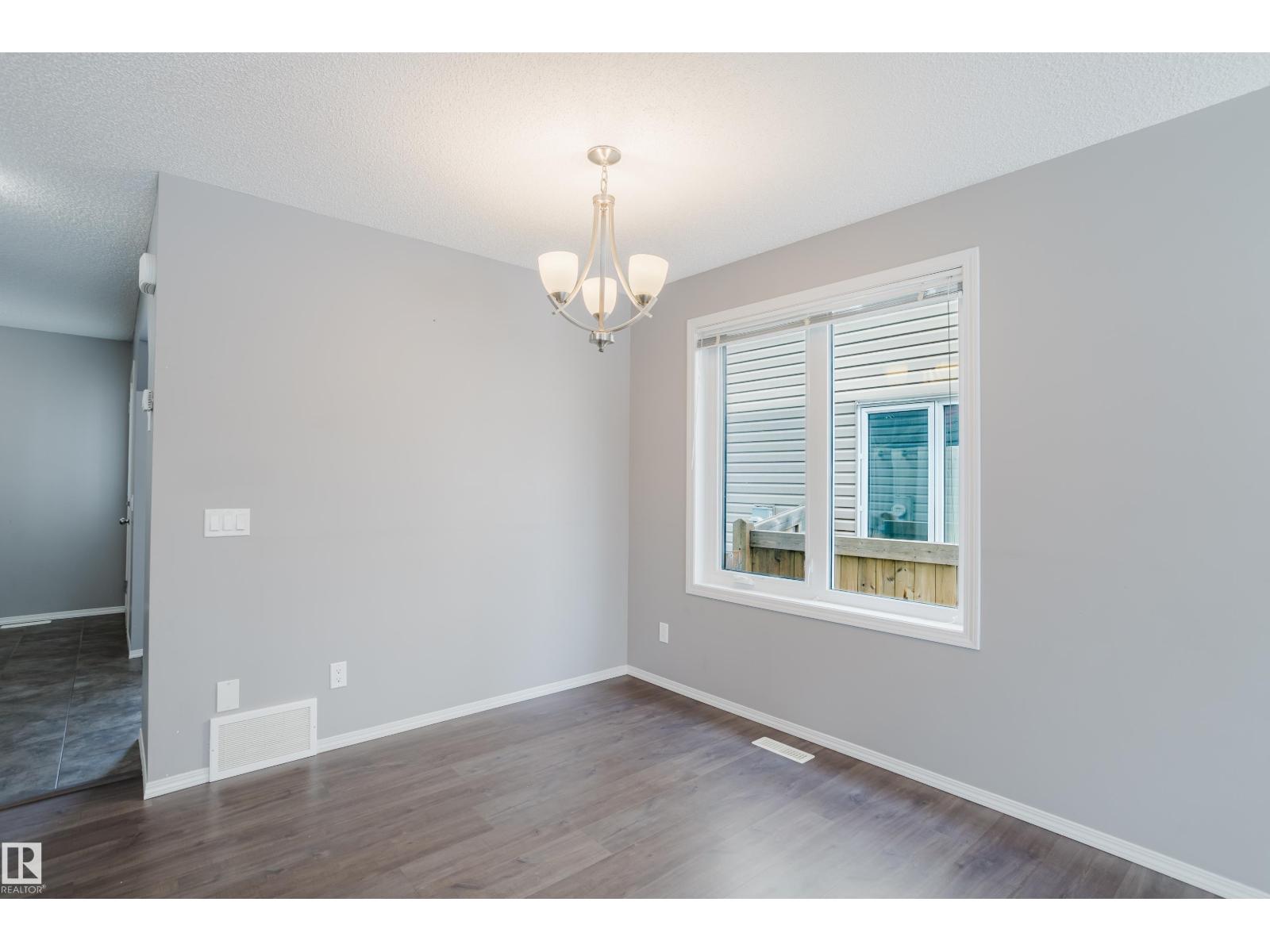 14007 164 AV NW, Edmonton